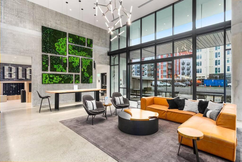 Open Loft In Redmond Core - 92 Walkscore! Экстерьер фото